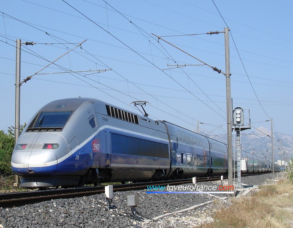 Une rame TGV Duplex entre Marseille et Toulon