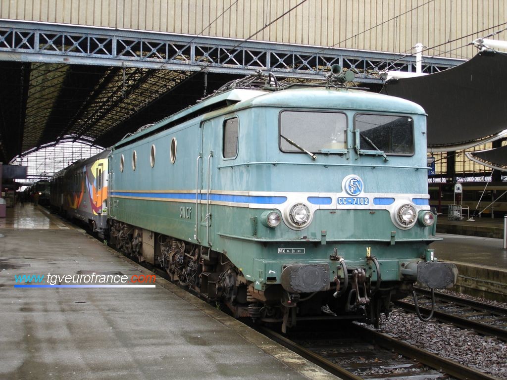 La locomotive CC 7102 en gare de Bordeaux-Saint Jean