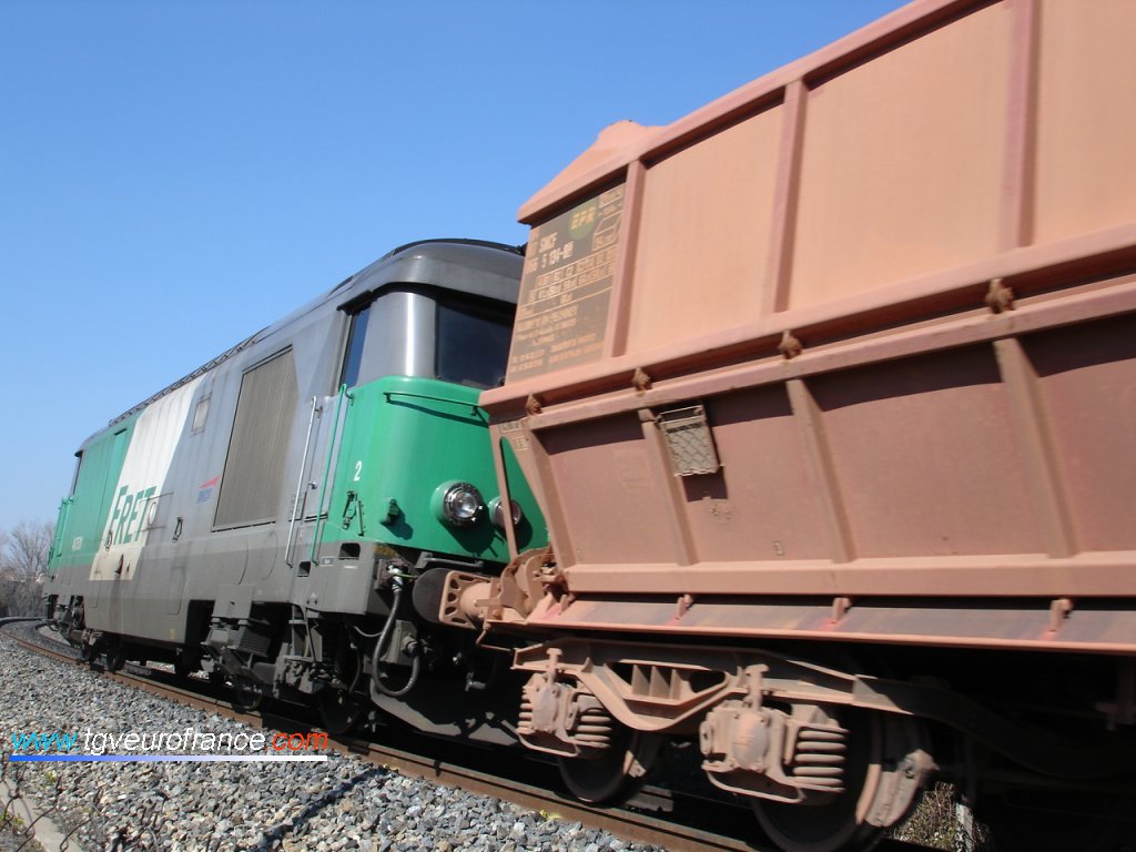 La BB 67531 en livrée FRET en pousse de ce train