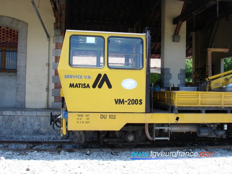 Une draisine VM 200 S MATISA en gare de Saint-André-les-Alpes